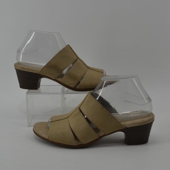 Clarks Size 8 Womens Tan Beige Leather Slip On Sandals Mules - Picture 6 of 13